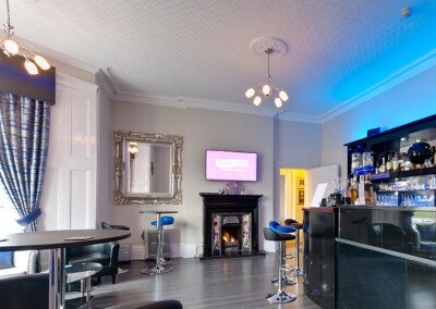 Lauriston Court Hotel Bar