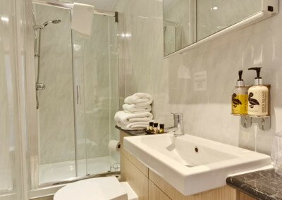 Room 7 - Luxury Ensuite