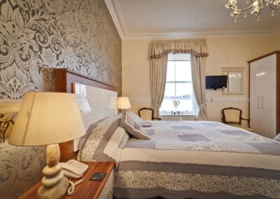 Room 7 Lauriston Court